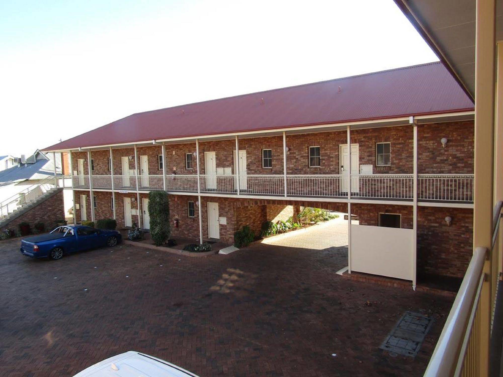 Australian Heritage Motor Inn Dubbo Bagian luar foto